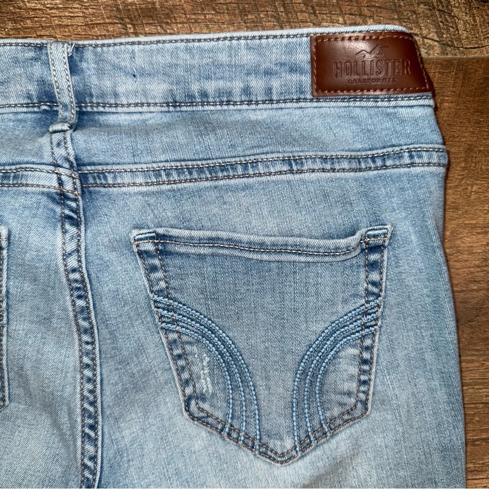 Hollister Low Rise Super Skinny Crop Women’s Jeans - Picture 13 of 14